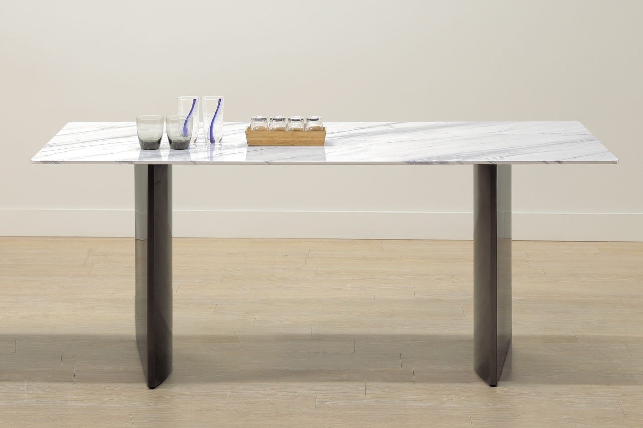 克勞斯5.3尺比利白通體岩板 餐桌